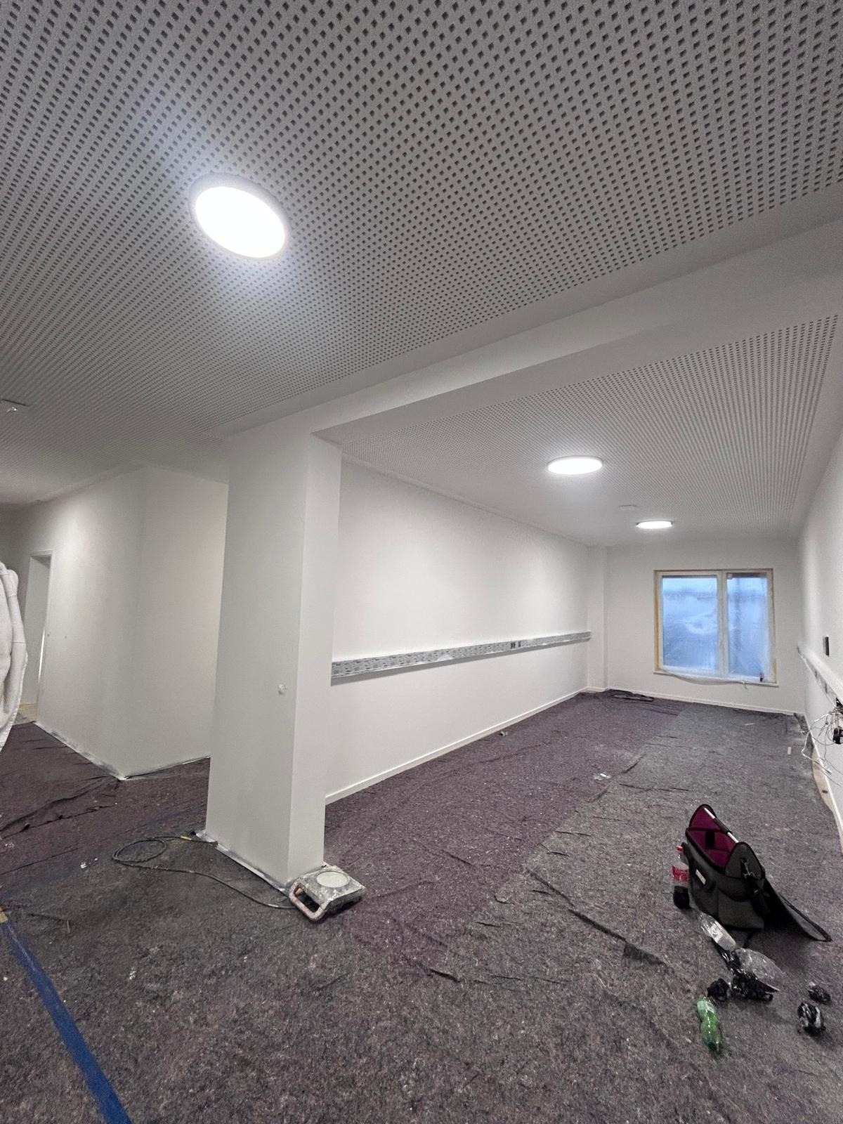 Wohnung vor dem Tapezieren, Estrich abgedeckt